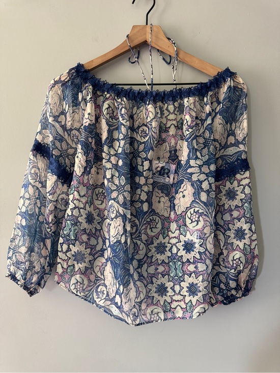 foxiedox Tops - NWT | foxiedox | Navy Floral Off-Shoulder Blouse with Cream Accents | XS